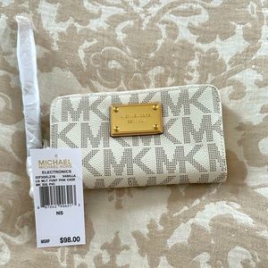 Michael Kors wristlet - NWT